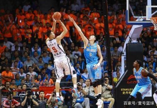 人前进的重 人前进的重