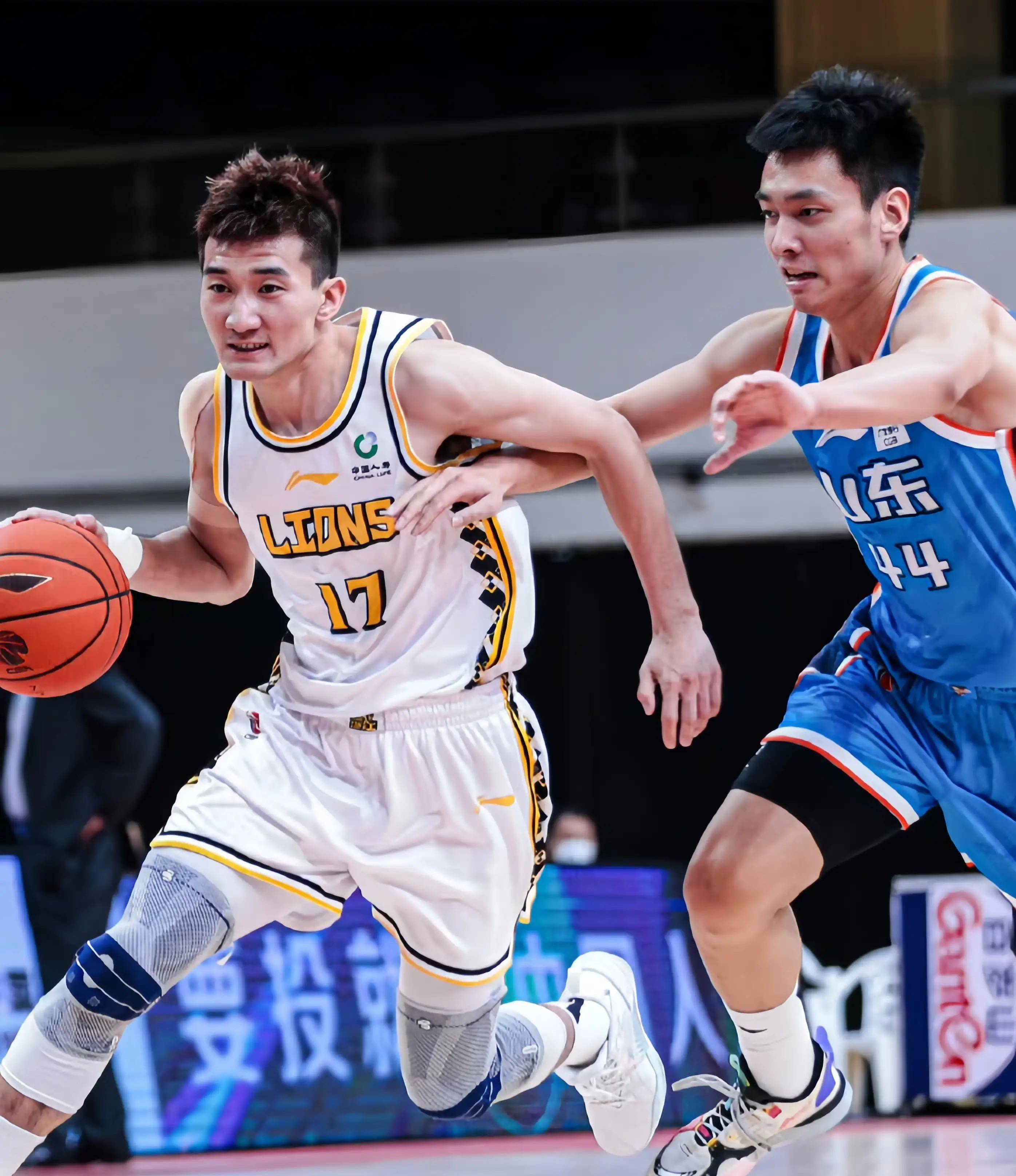 再次凸显了 再次凸显了