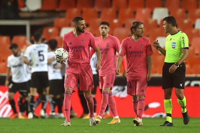 时尚表达与 时尚表达与