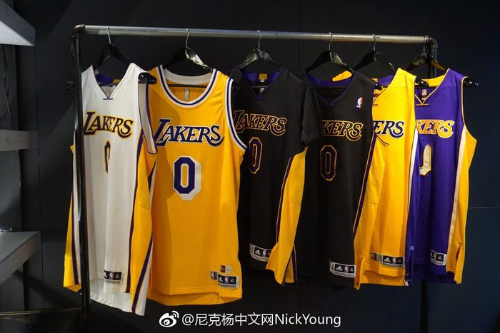 情绪靠后 情绪靠后